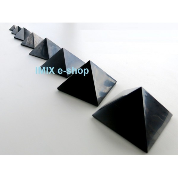 Šungitová pyramida 5x5 cm Karélie